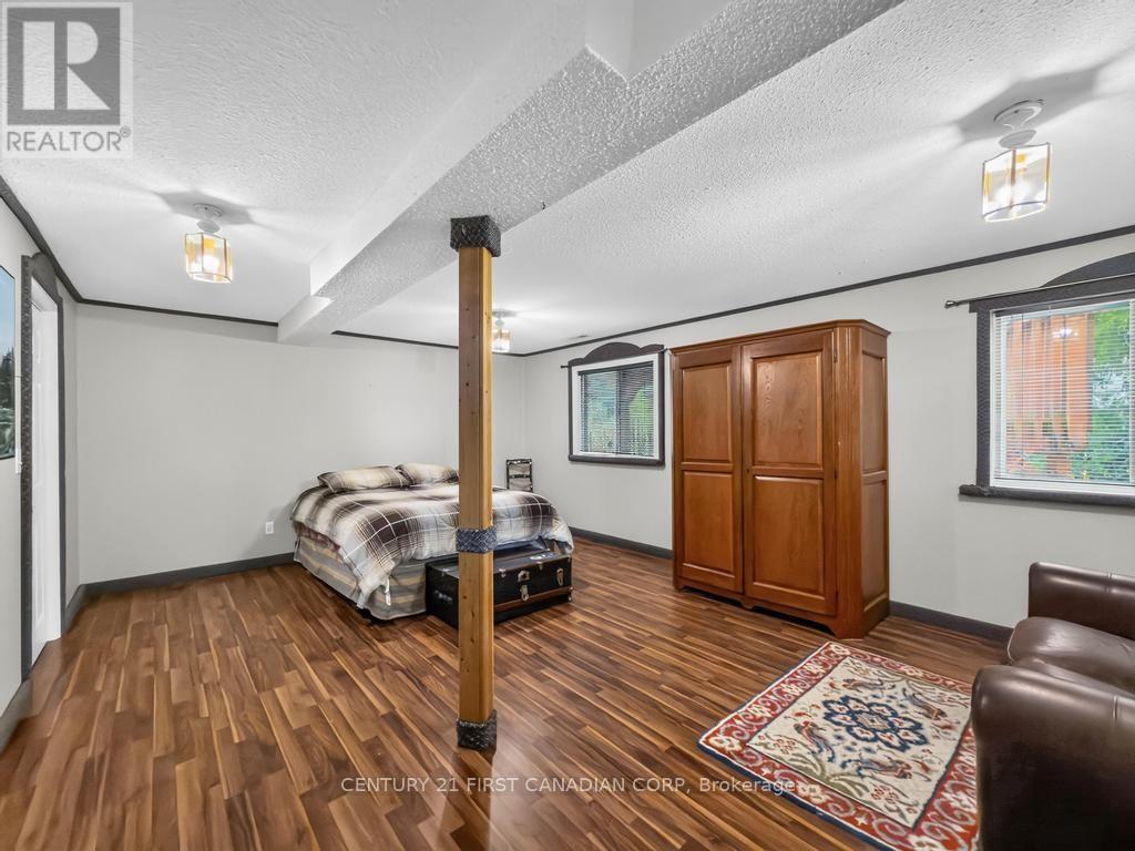 257 FENNEL STREET - Image 32