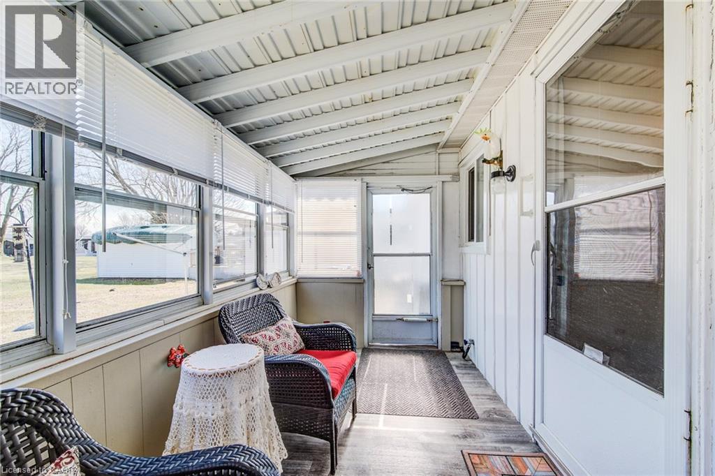 21 FAIRVIEW Crescent - 21