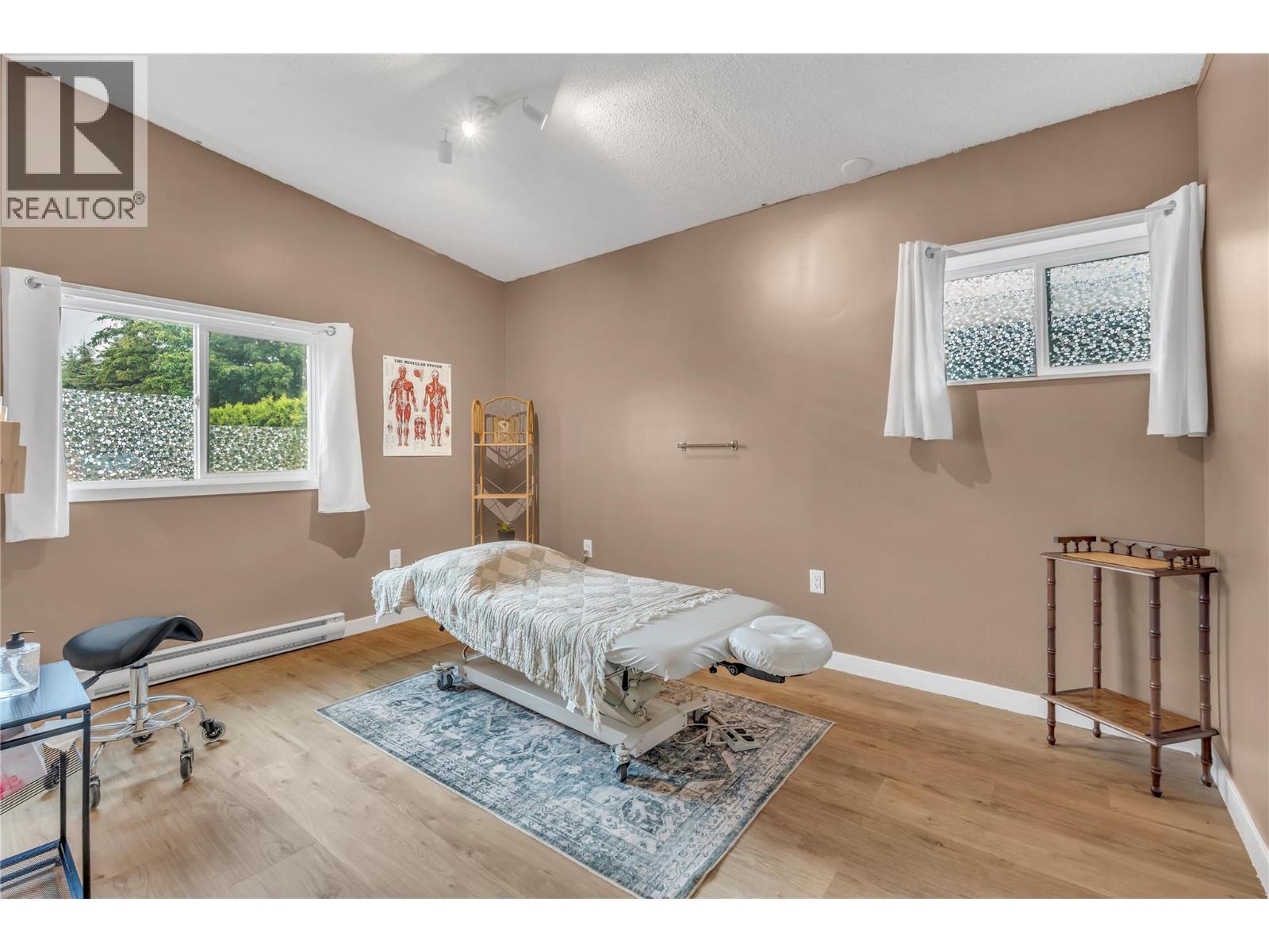 172 MCGOWAN Road - 22
