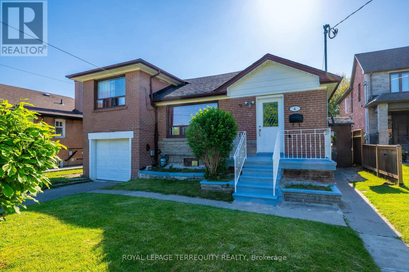 4 HARRIS PARK DRIVE - 1