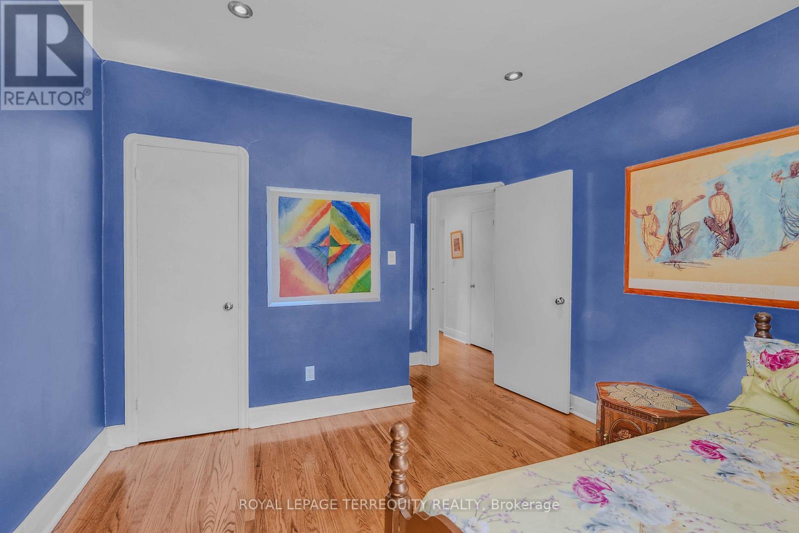4 HARRIS PARK DRIVE - 18