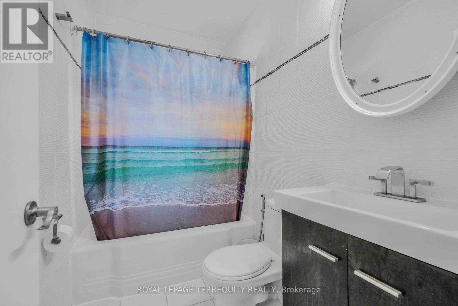 4 HARRIS PARK DRIVE - 21