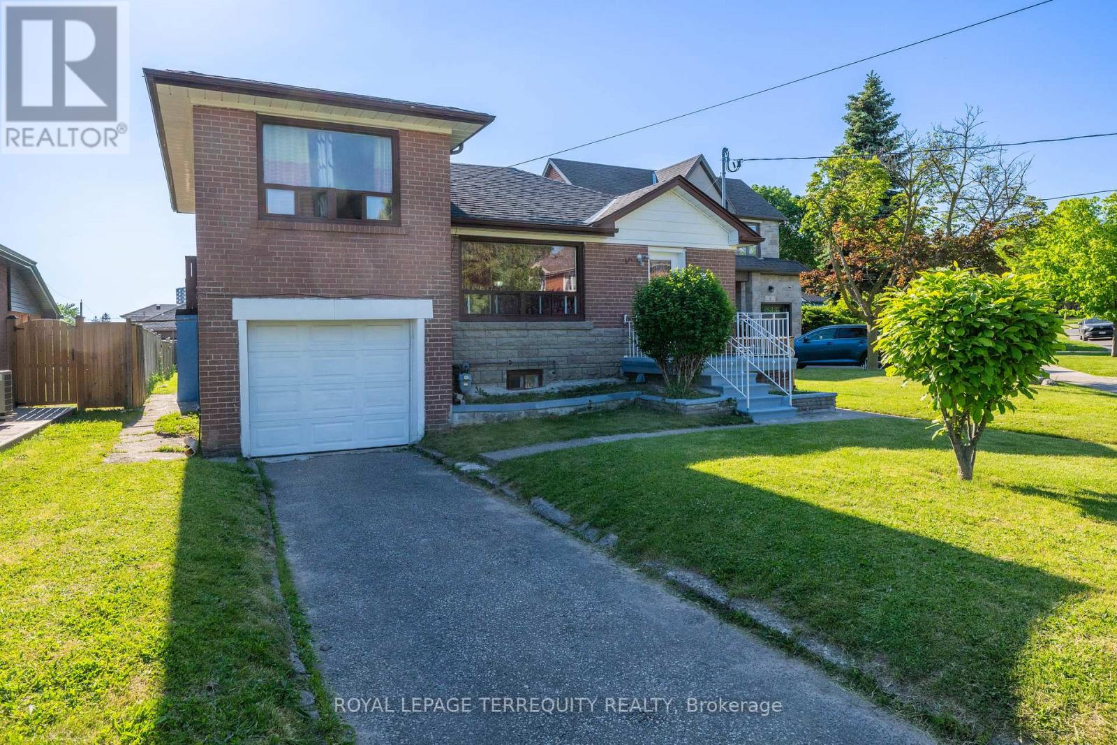 4 HARRIS PARK DRIVE - 4