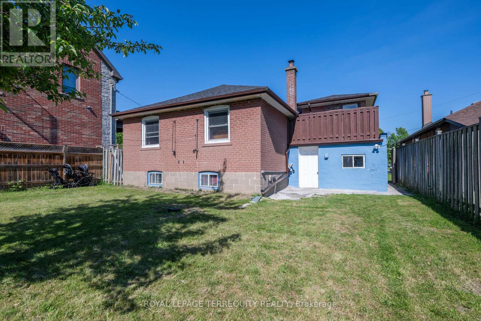 4 HARRIS PARK DRIVE - 45
