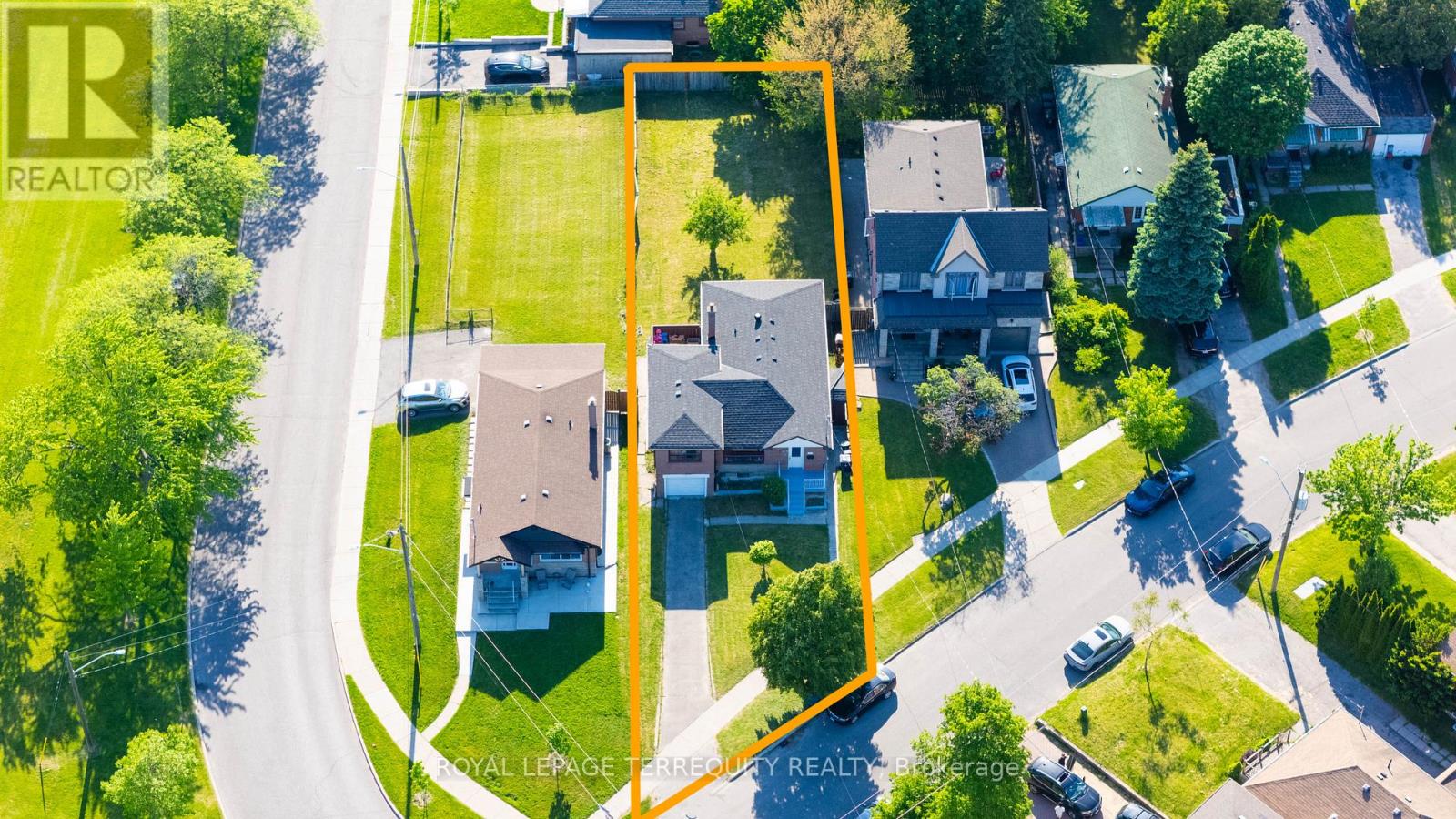 4 HARRIS PARK DRIVE - 47