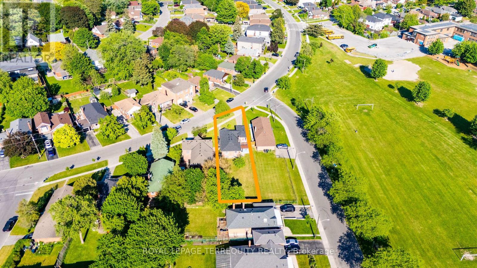 4 HARRIS PARK DRIVE - 49