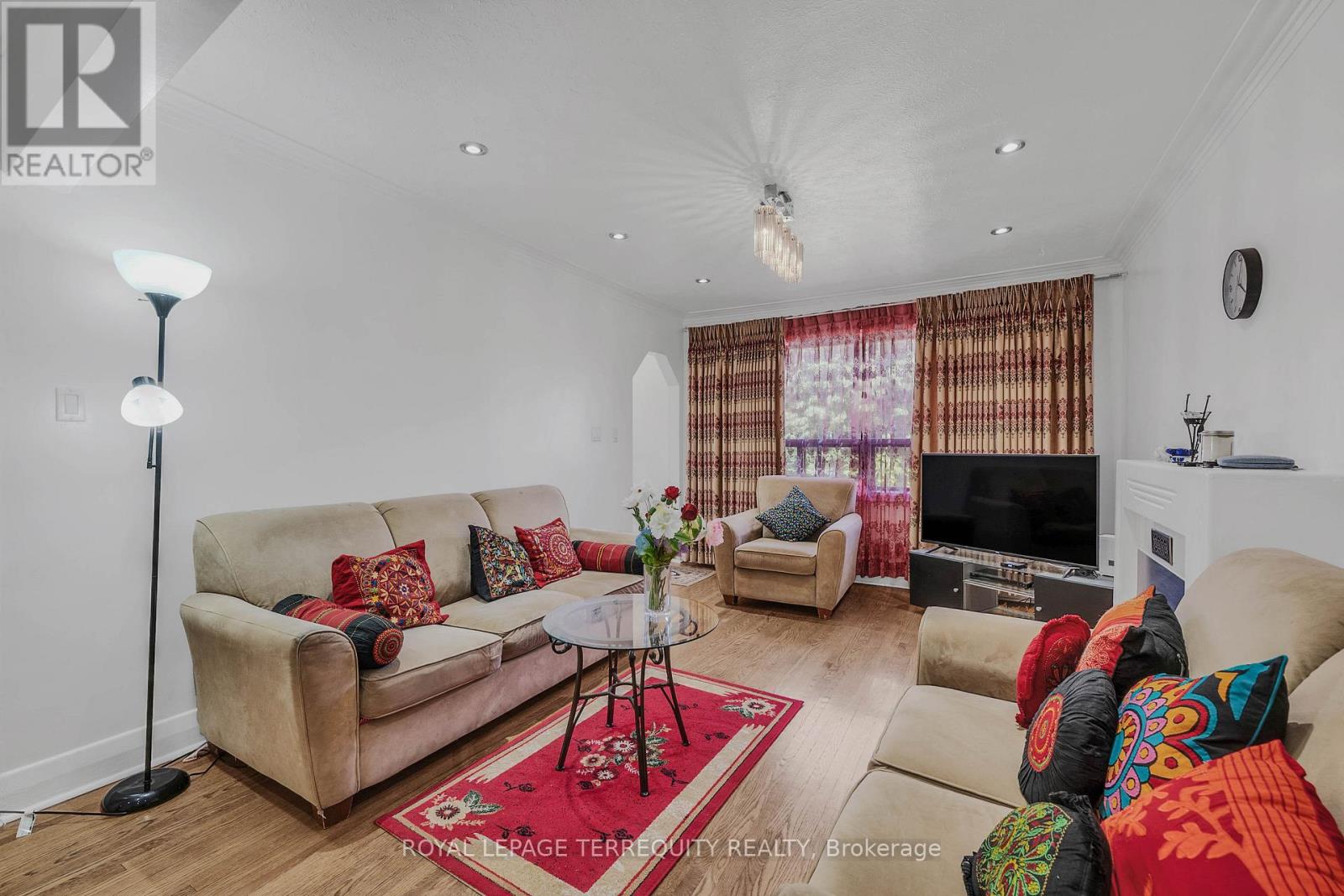 4 HARRIS PARK DRIVE - 9