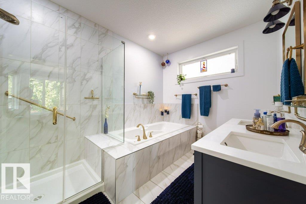 8731 85 AV NW - 15