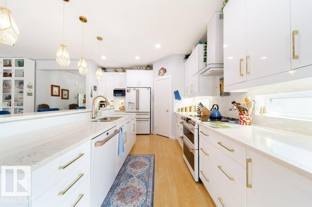 8731 85 AV NW - 5