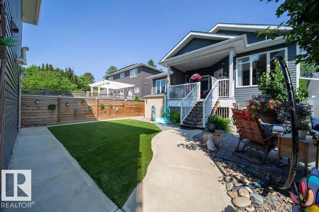 8731 85 AV NW - 36