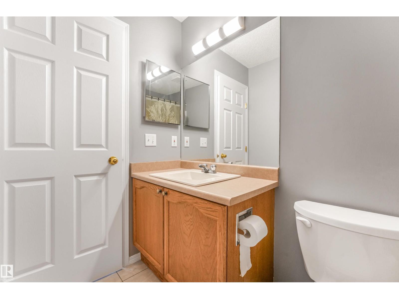#19 15215 126 ST NW - 27