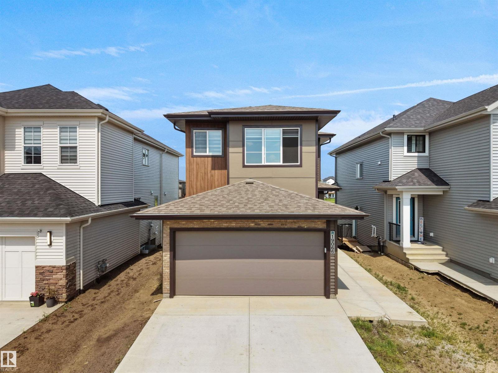 19066 20A AV NW - 11