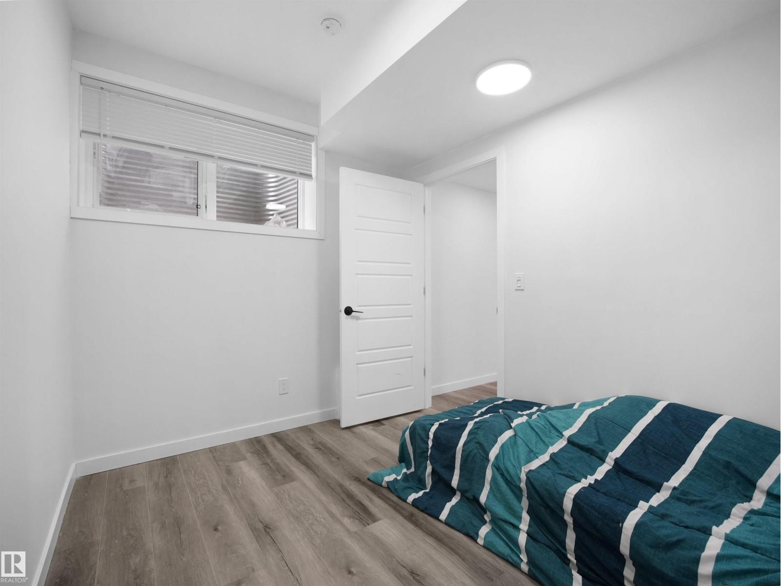 19066 20A AV NW - 50