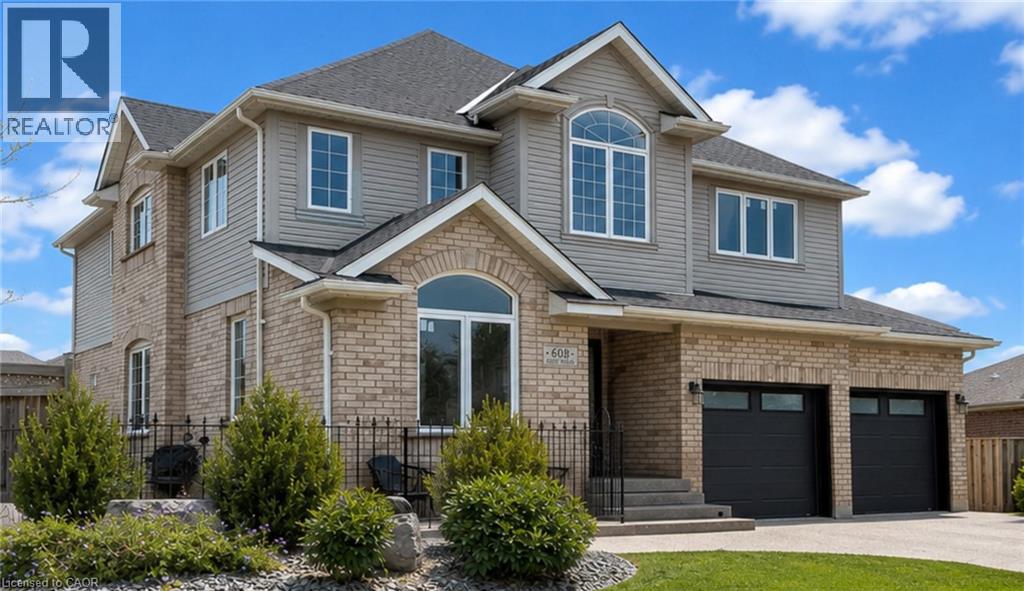 608 BLUENOSE Crescent - 1