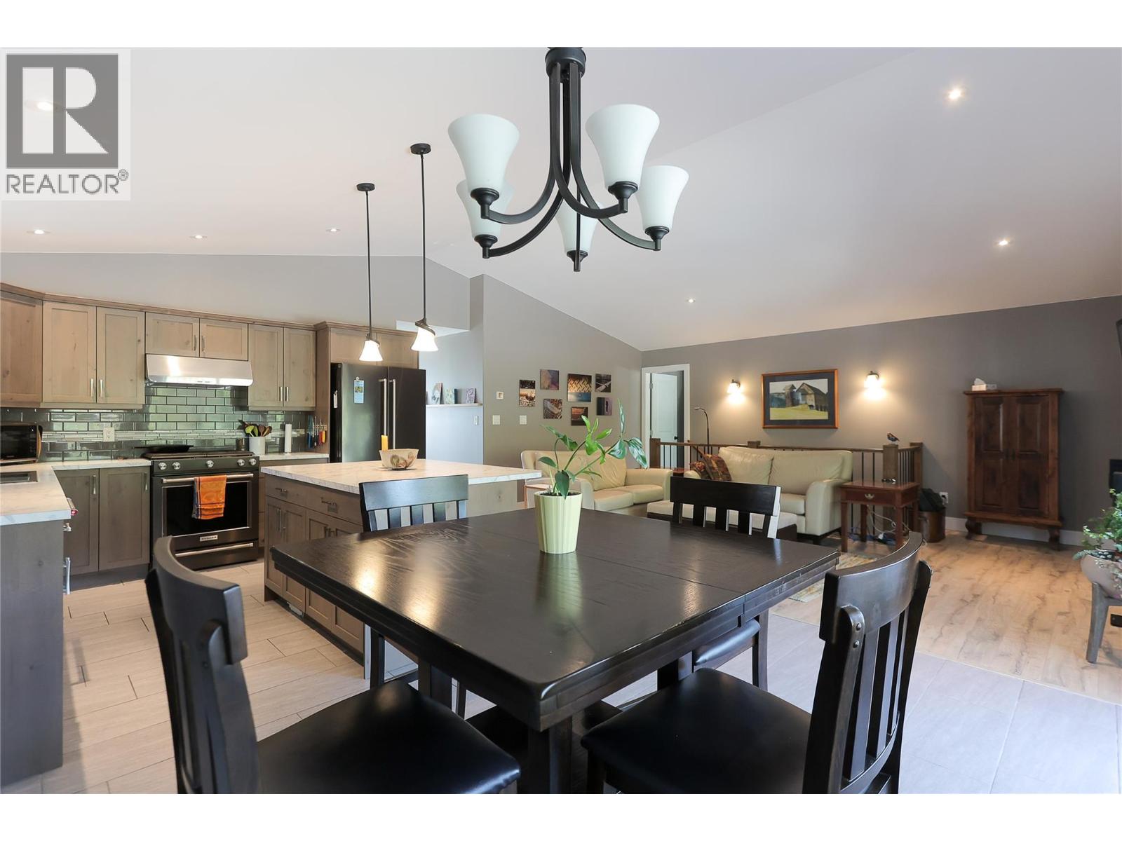 3905 16TH Avenue - 7