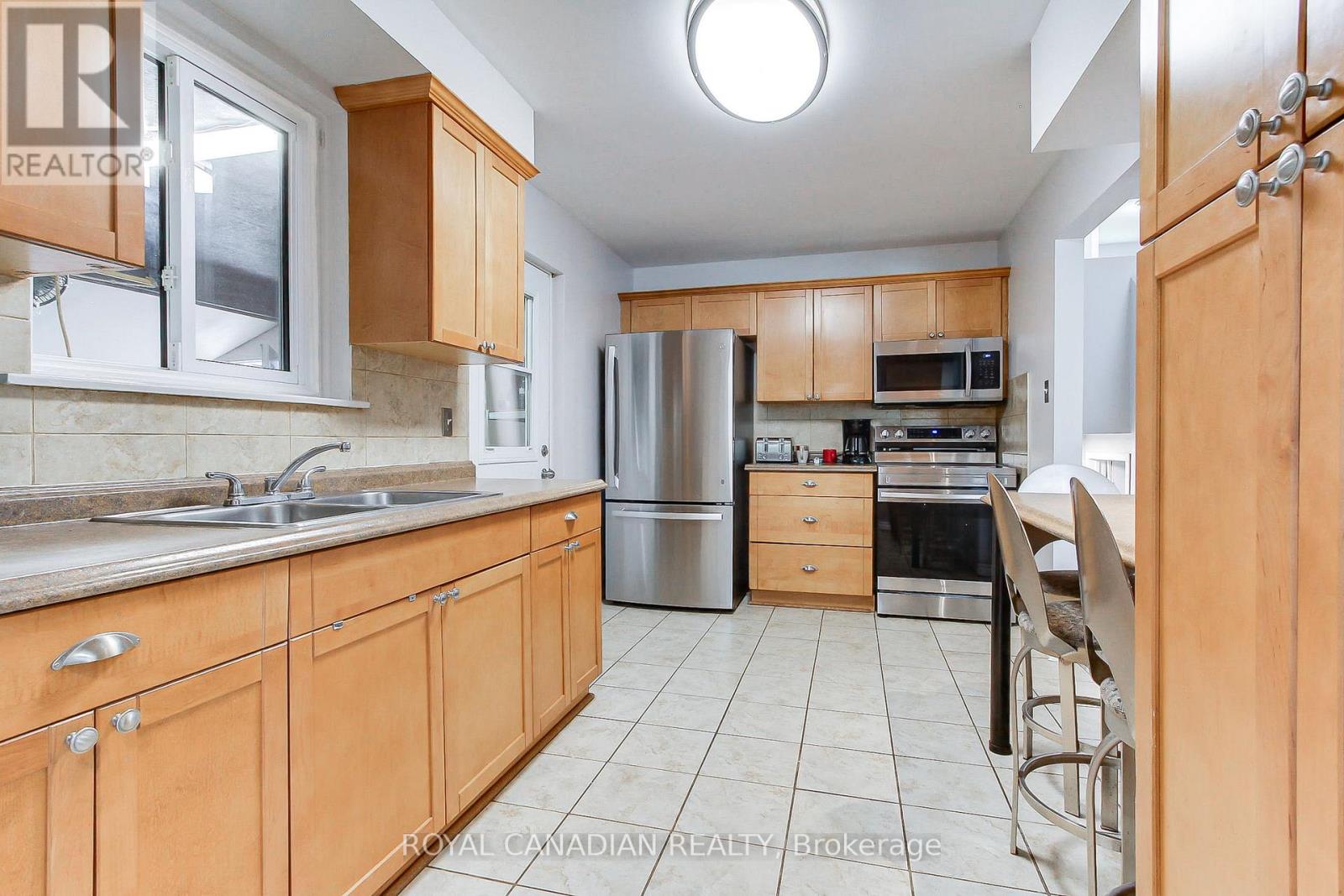 46 AUSTEN LANE - 12