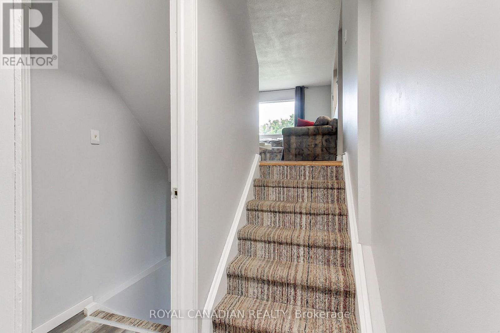46 AUSTEN LANE - 25