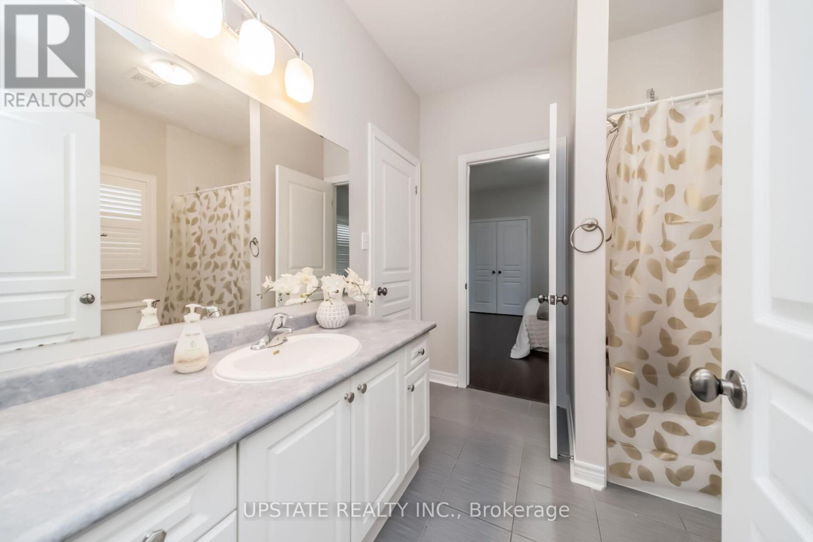 150 LLOYD SANDERSON DRIVE - 29
