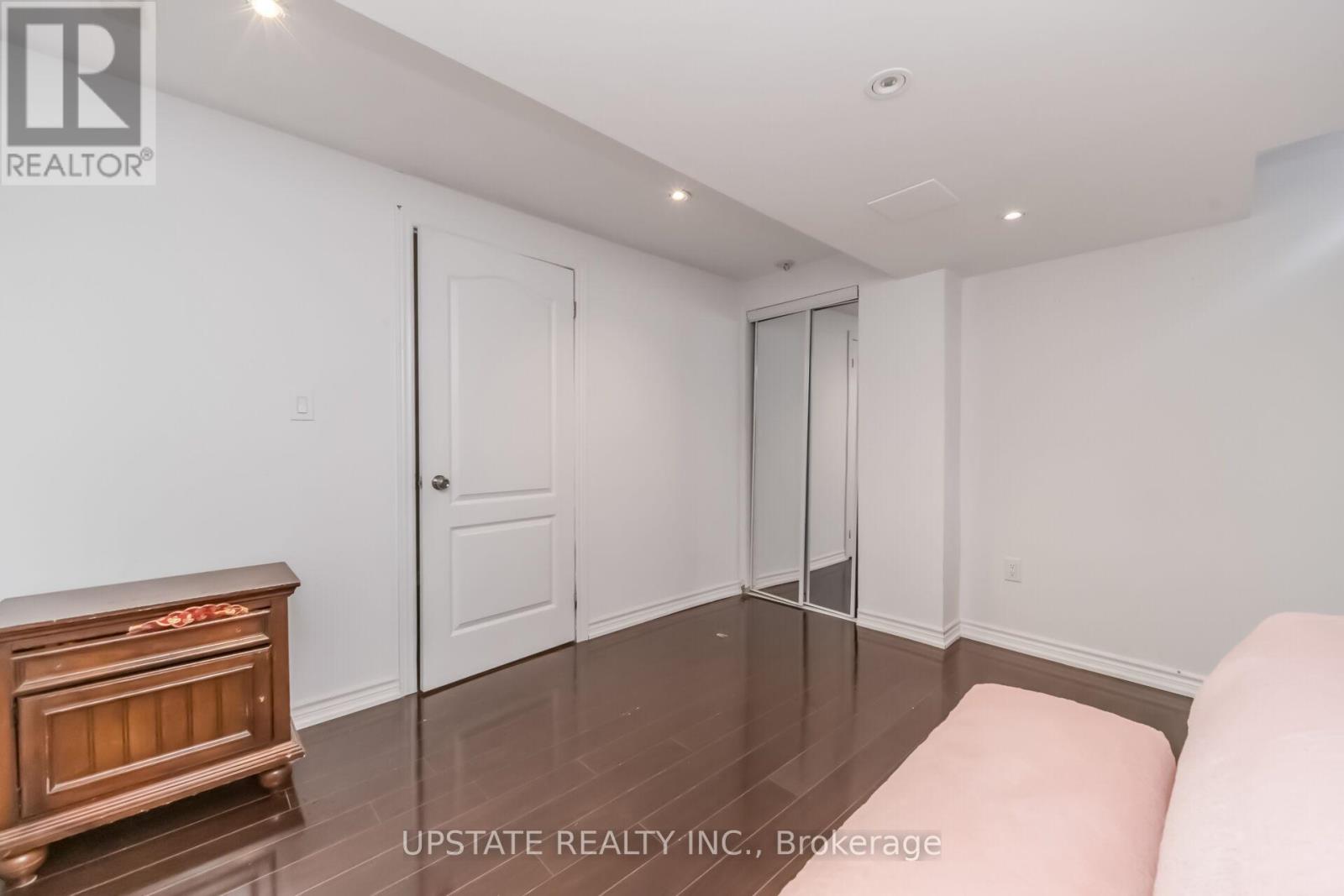 150 LLOYD SANDERSON DRIVE - 38