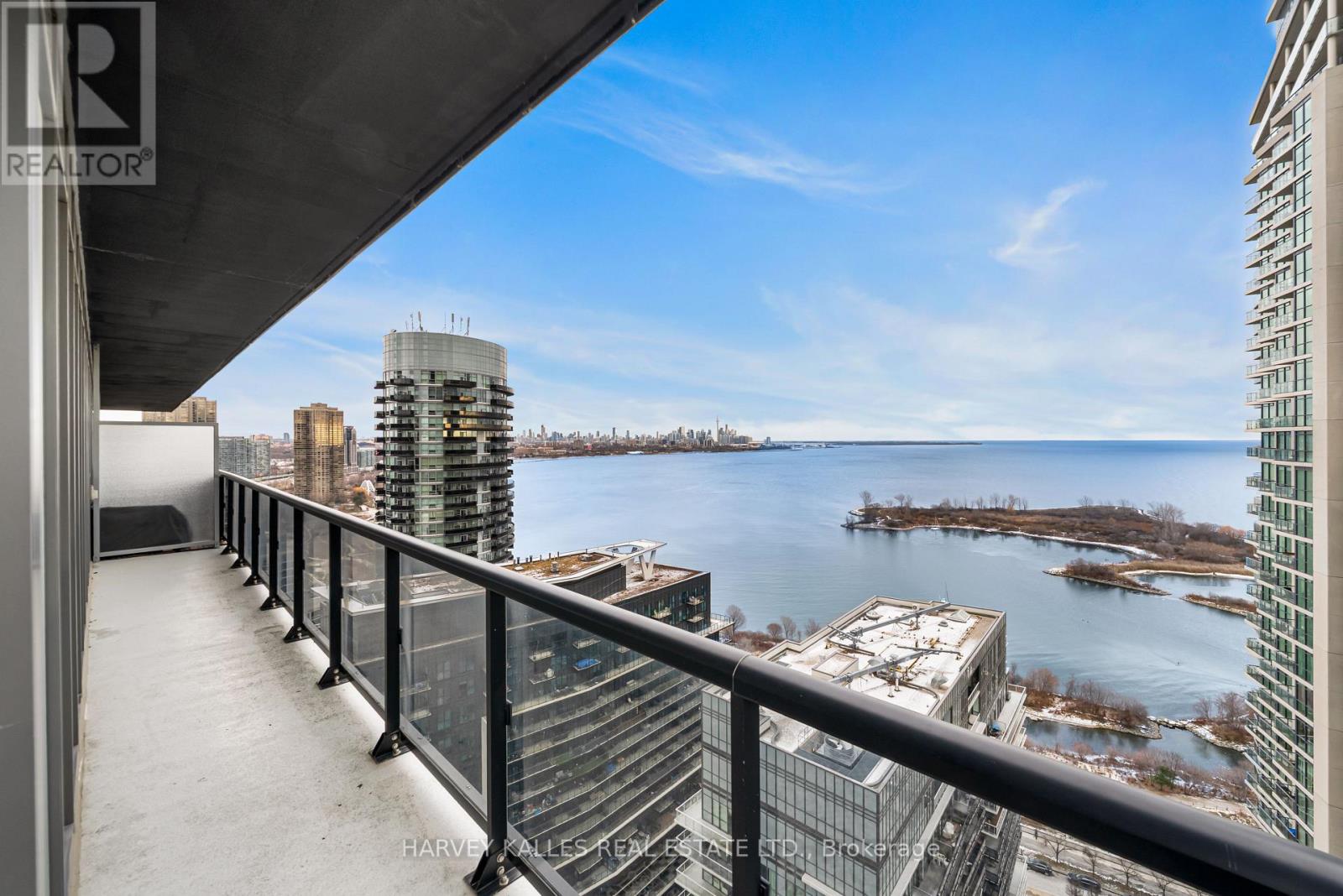 #2703 56 ANNIE CRAIG DRIVE - 29