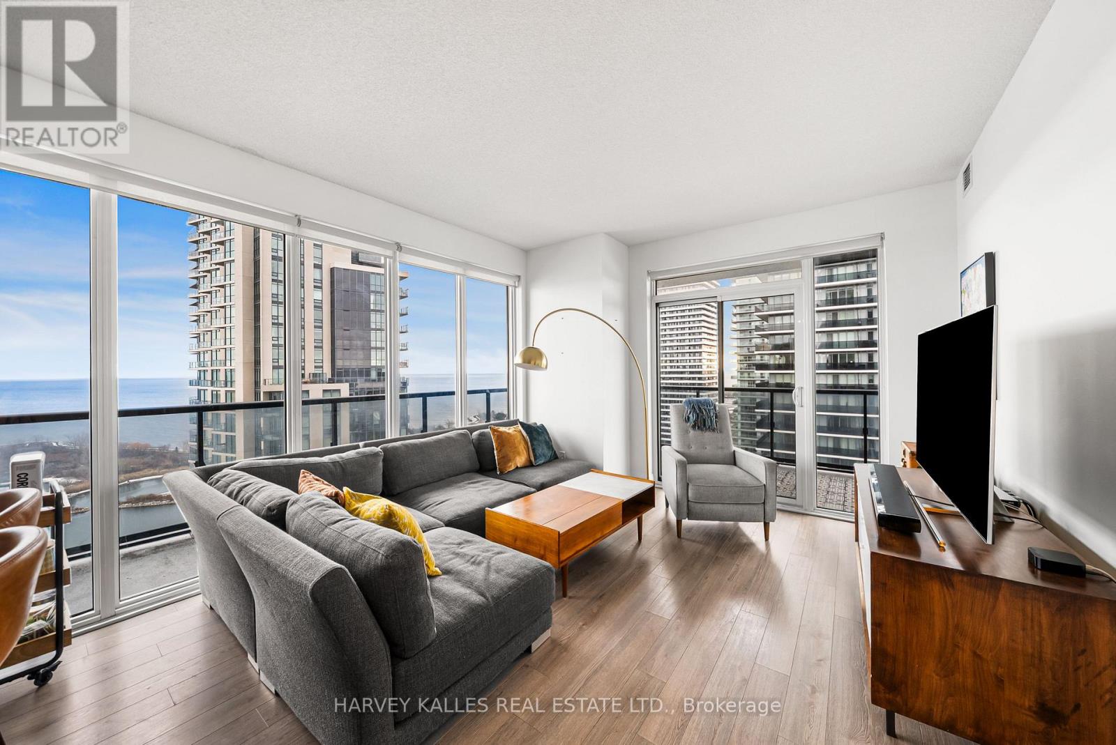 #2703 56 ANNIE CRAIG DRIVE - 5