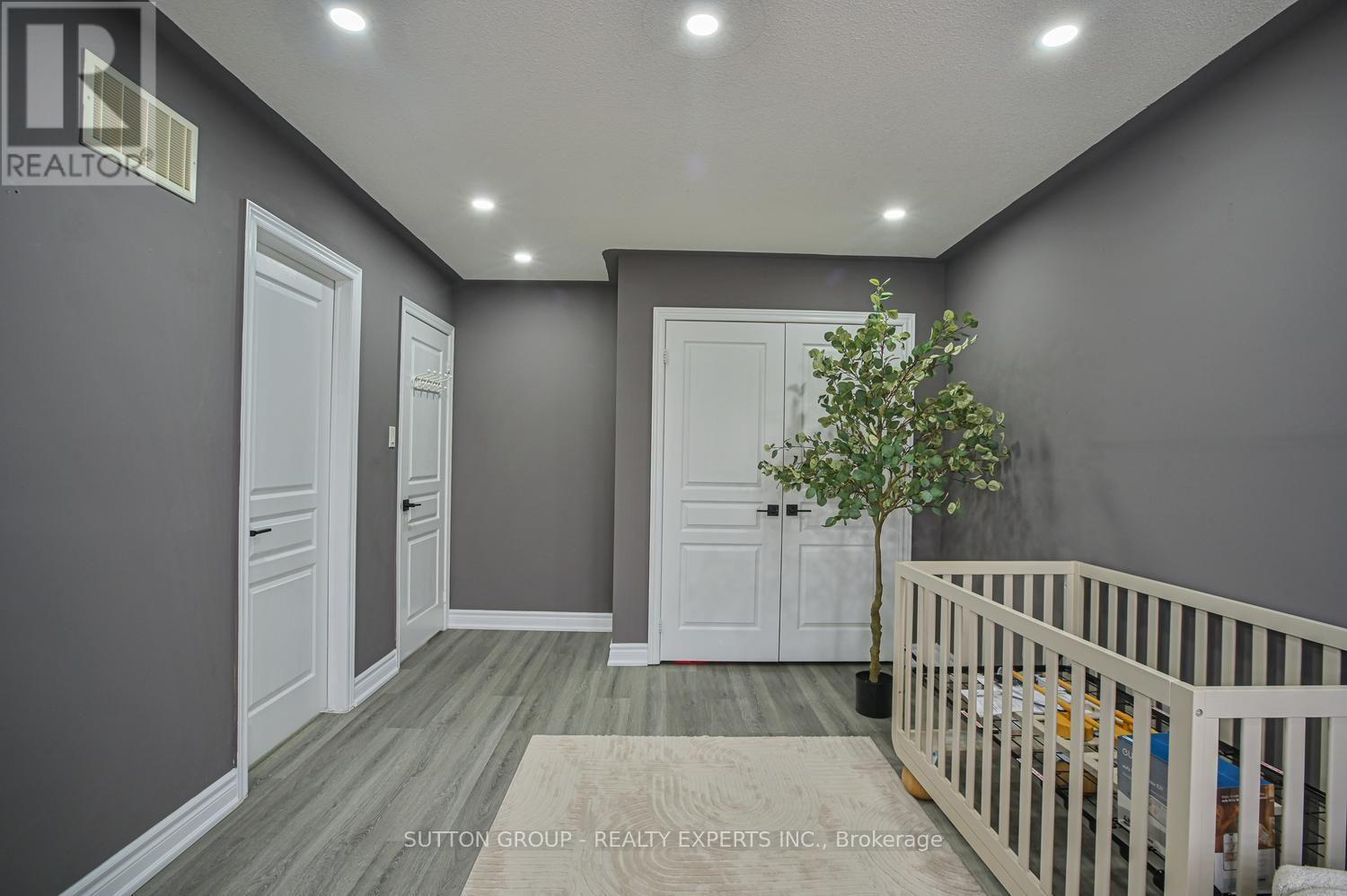 373 SUNNY MEADOW BOULEVARD - 33