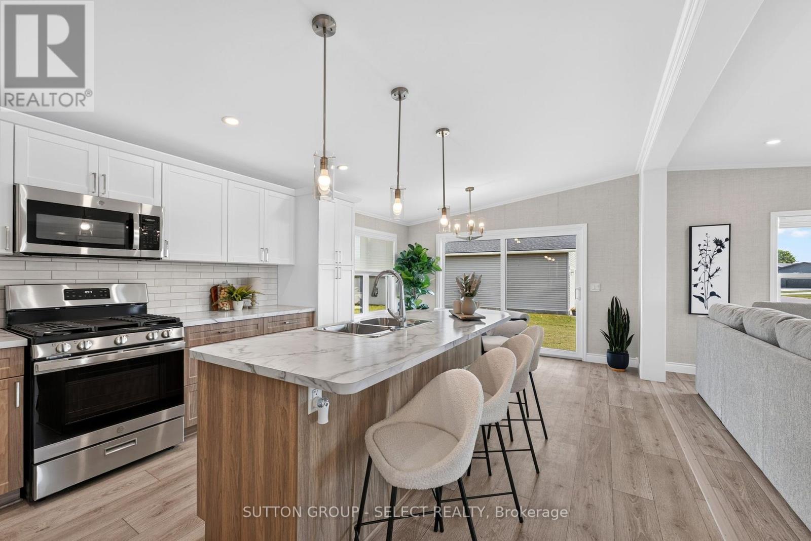 #LOT 8 215 CAROLYNN WAY - 10