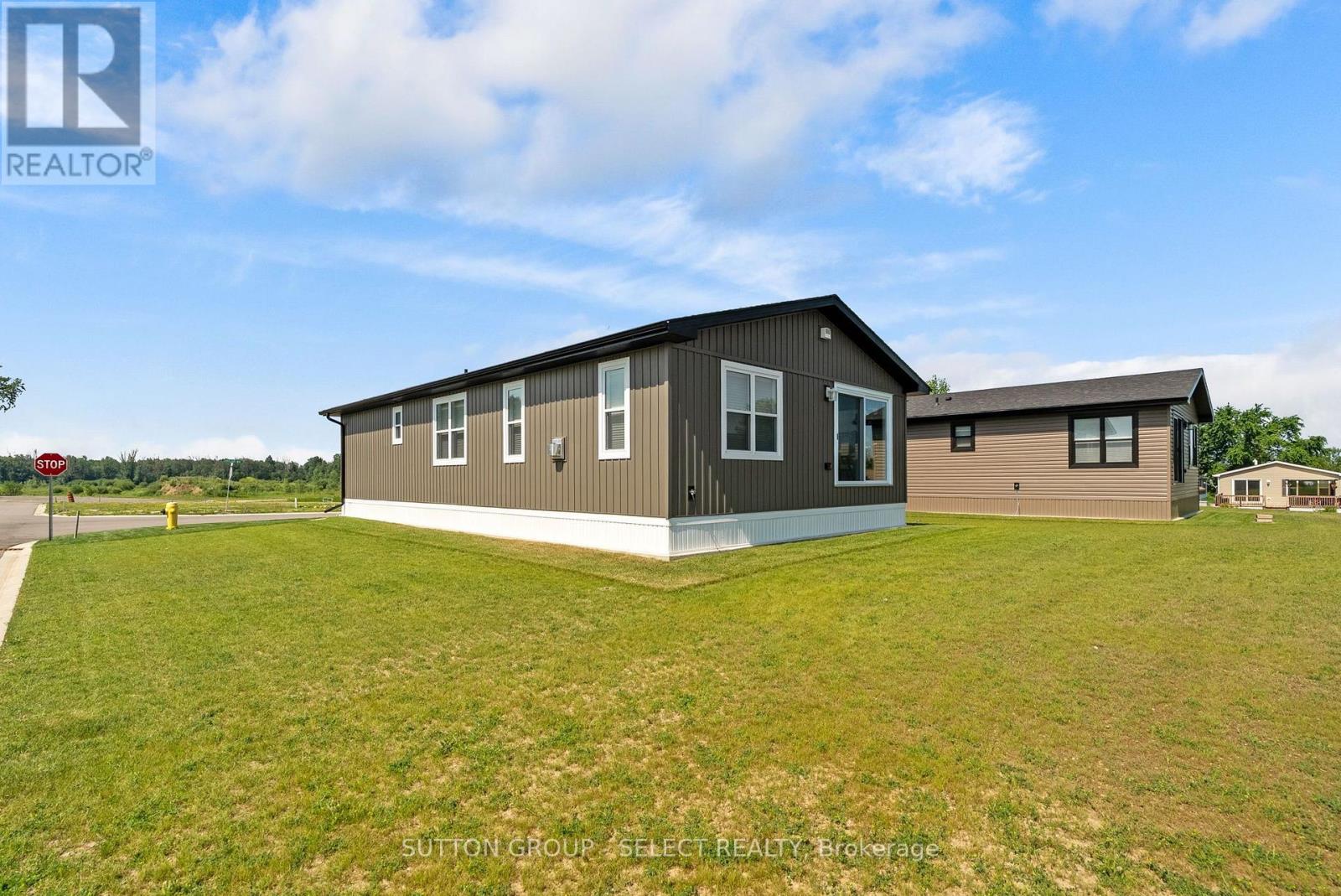 #LOT 8 215 CAROLYNN WAY - 31