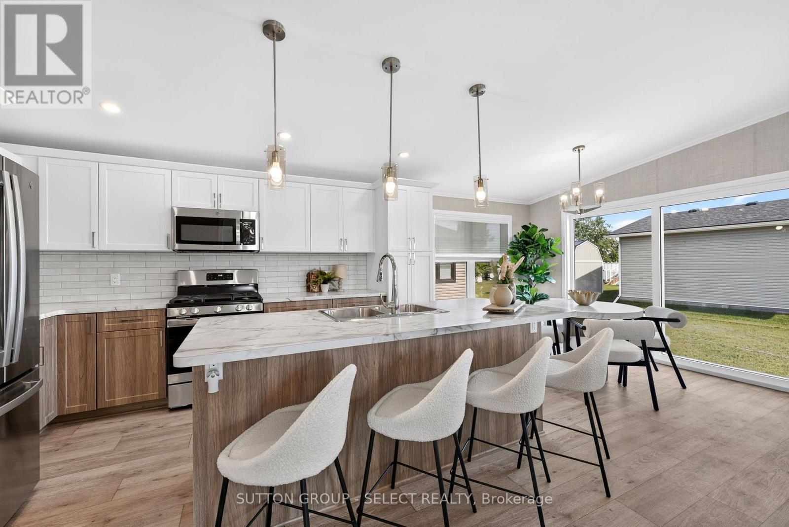 #LOT 8 215 CAROLYNN WAY - 7