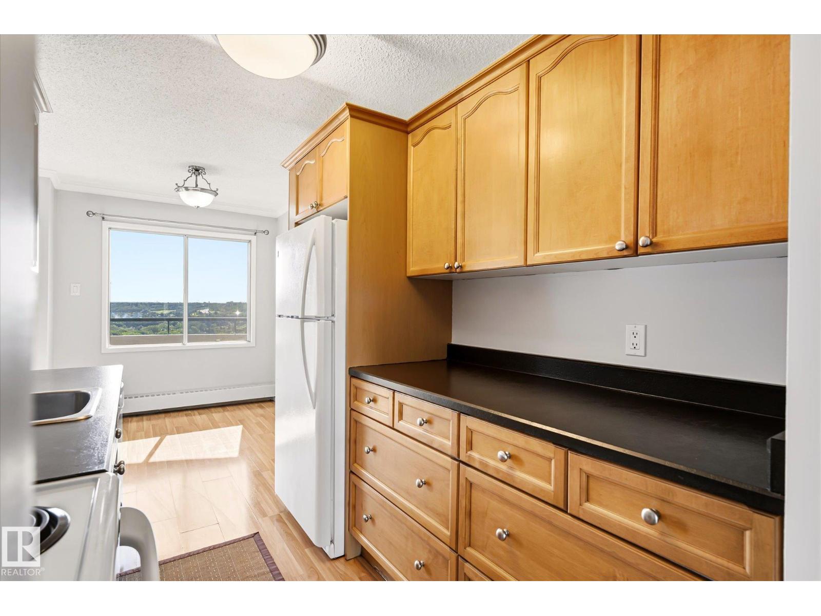 #704 9725 106 ST NW NW - 7