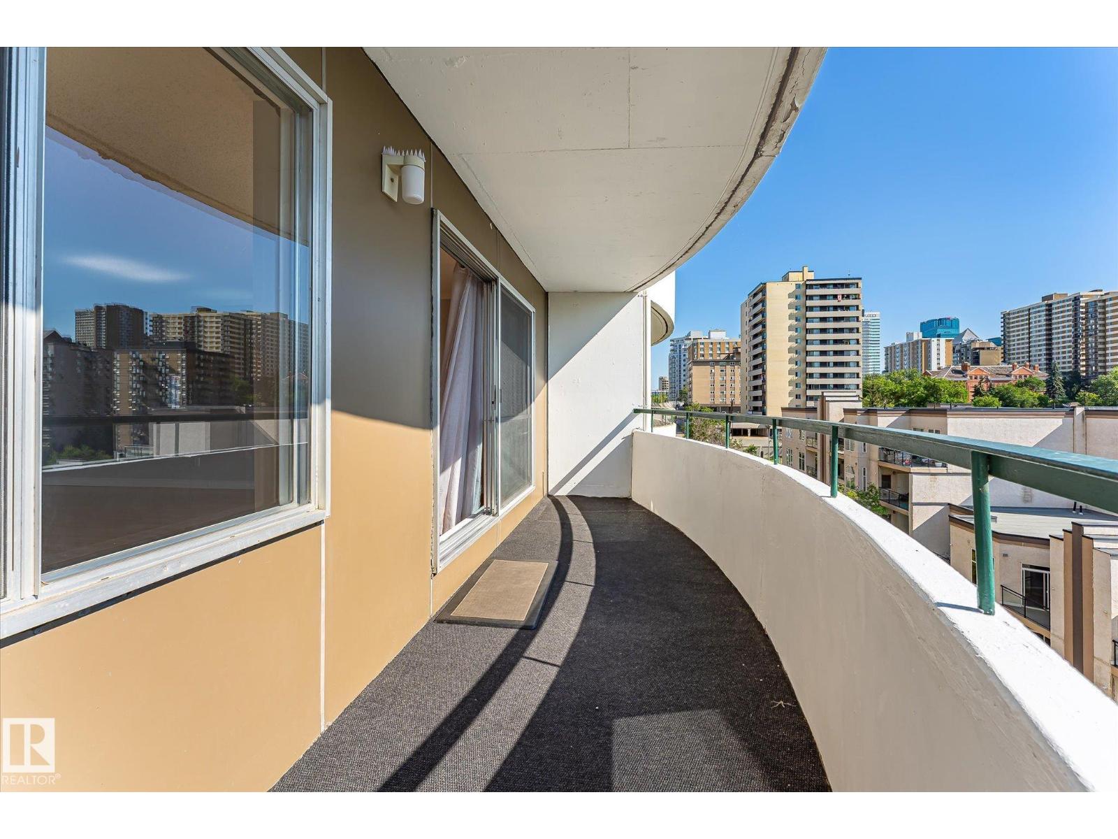 #704 9725 106 ST NW NW - 30