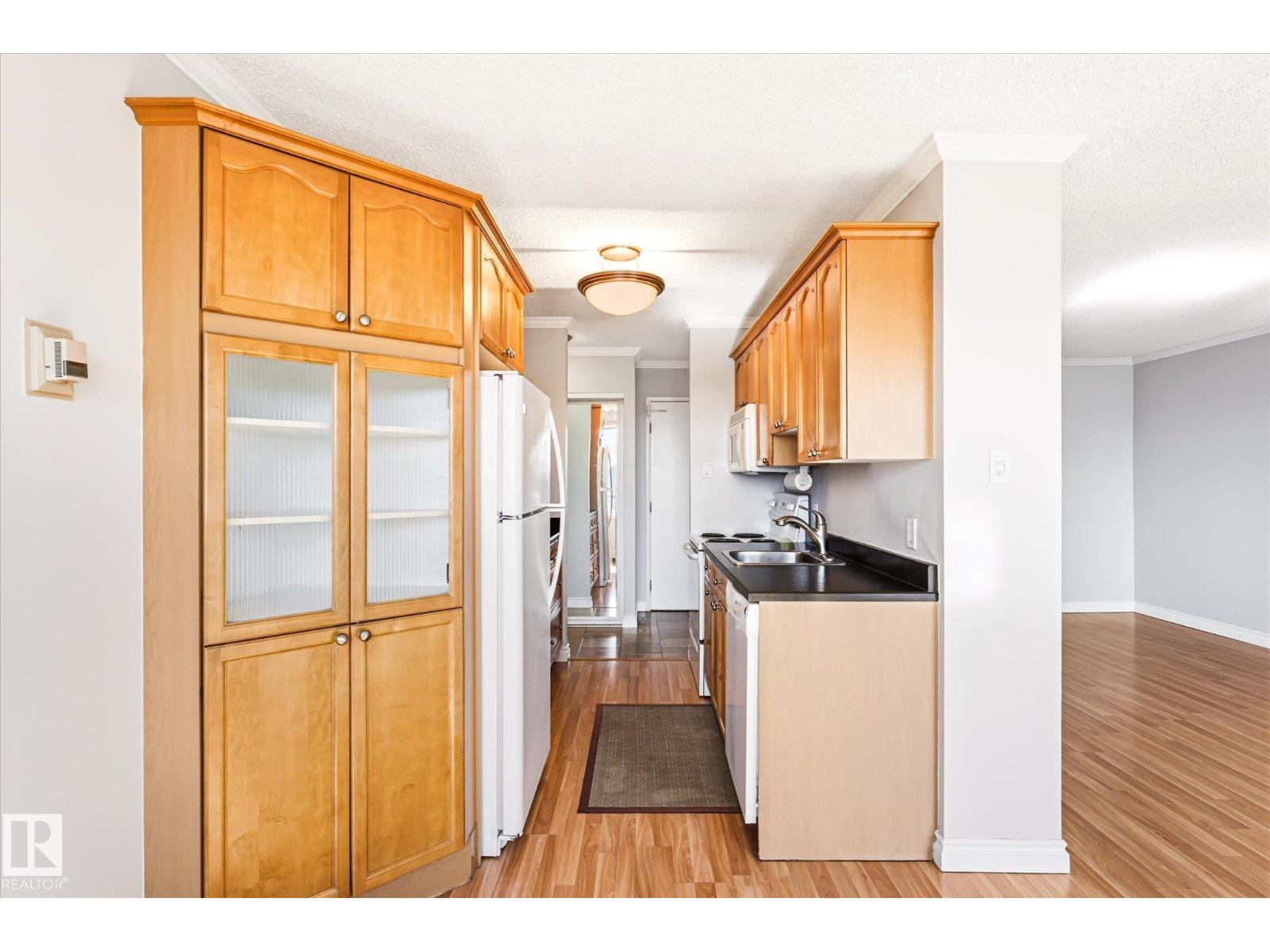 #704 9725 106 ST NW NW - 8