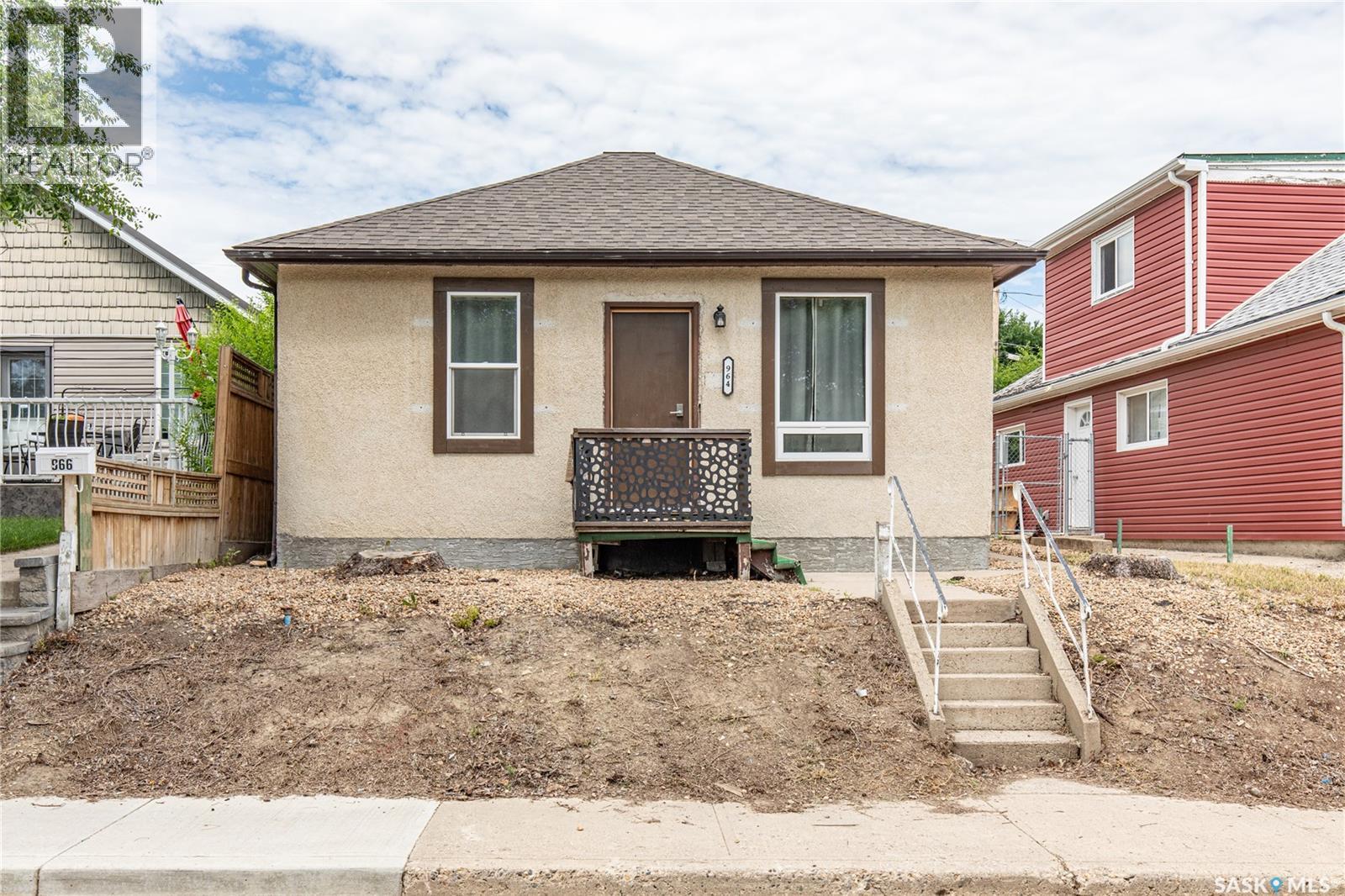 964 Athabasca STREET W - 31