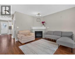 118 Royal Birch Villas NW - photo 4