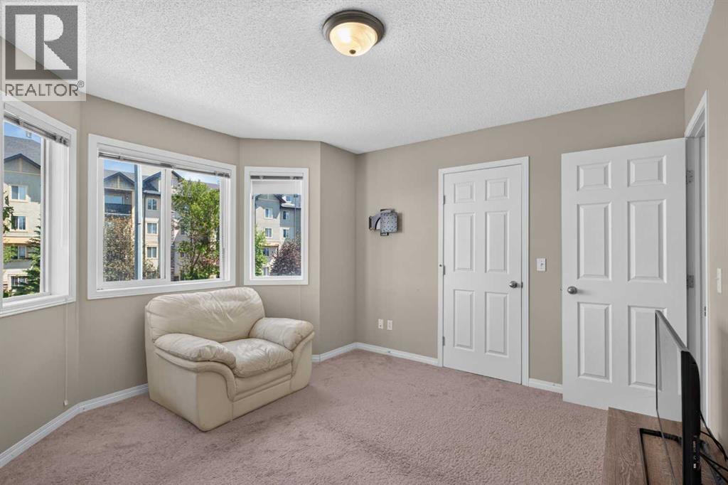 118 Royal Birch Villas NW - 23