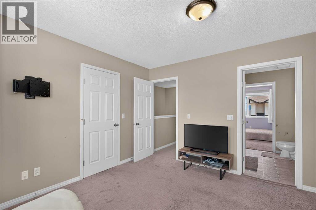 118 Royal Birch Villas NW - 24