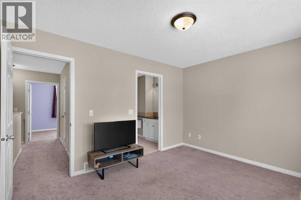 118 Royal Birch Villas NW - 25