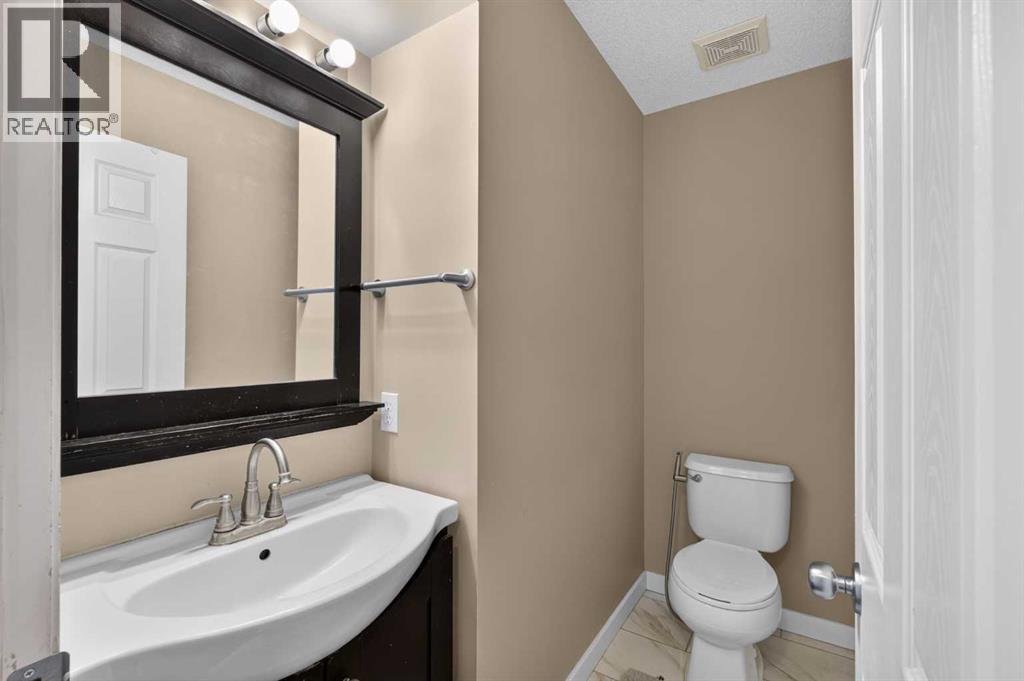 118 Royal Birch Villas NW - 16