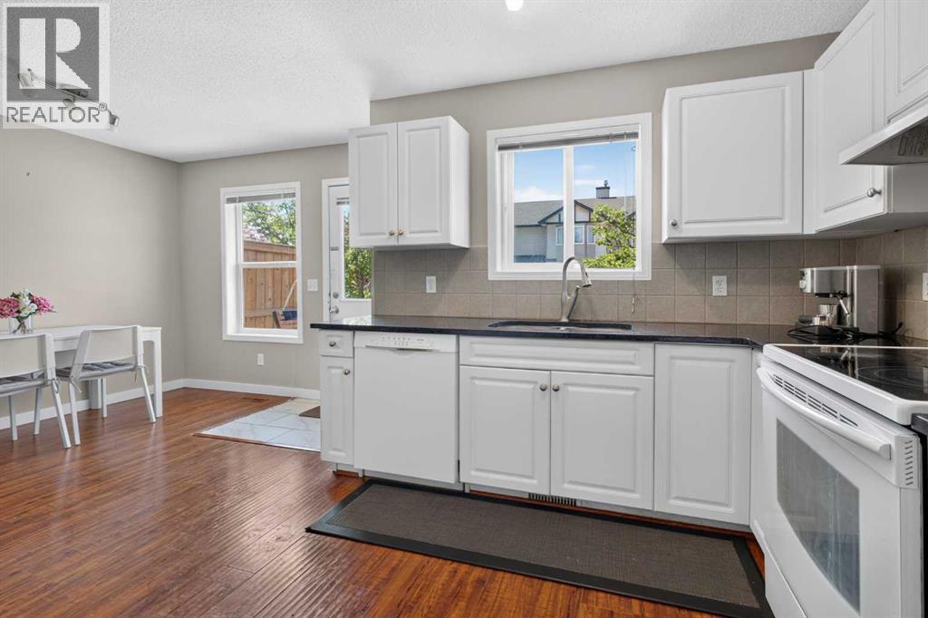 118 Royal Birch Villas NW - 9
