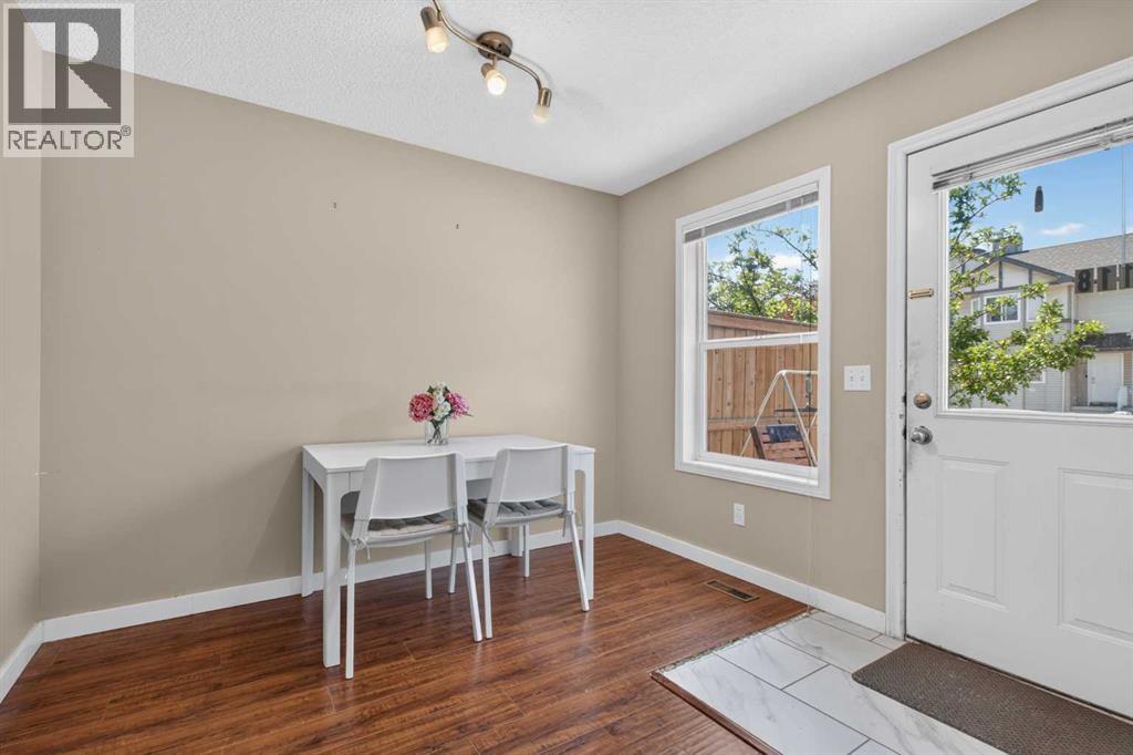 118 Royal Birch Villas NW - 11
