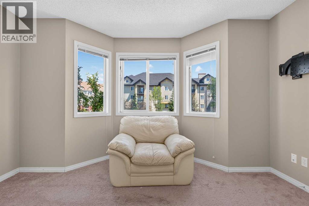 118 Royal Birch Villas NW - 26