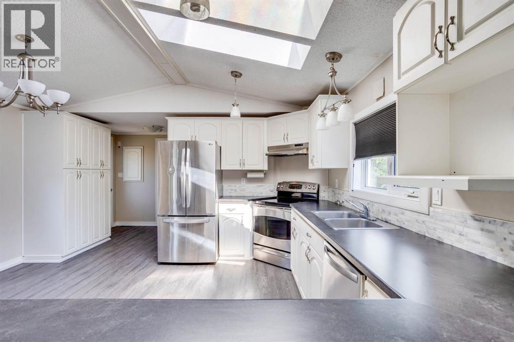 132 Gregoire Crescent - 12