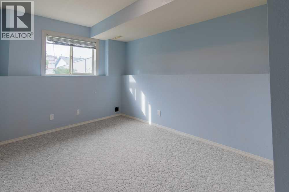 48 Blackfoot Court W - 21
