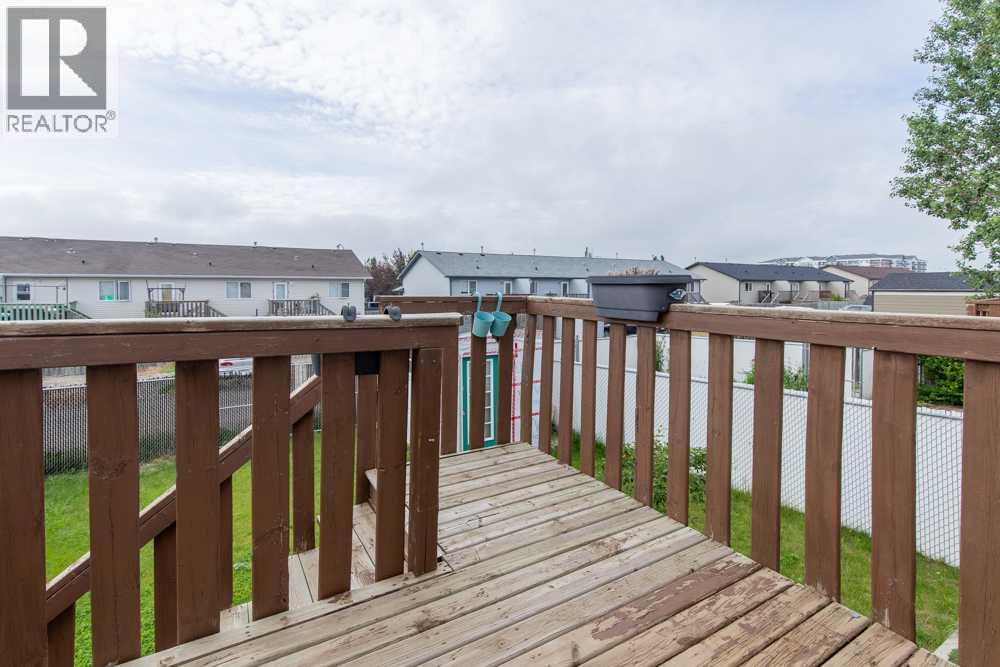 48 Blackfoot Court W - 31