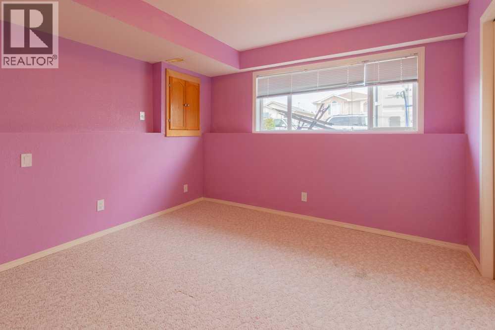 48 Blackfoot Court W - 27