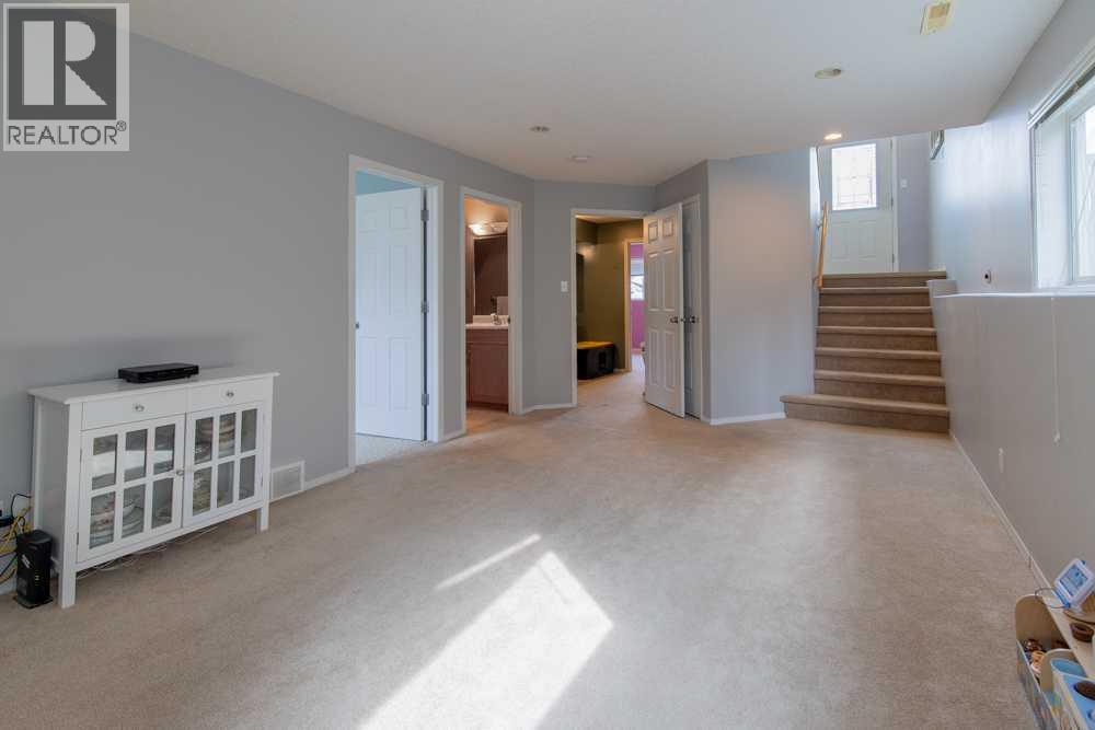 48 Blackfoot Court W - 20