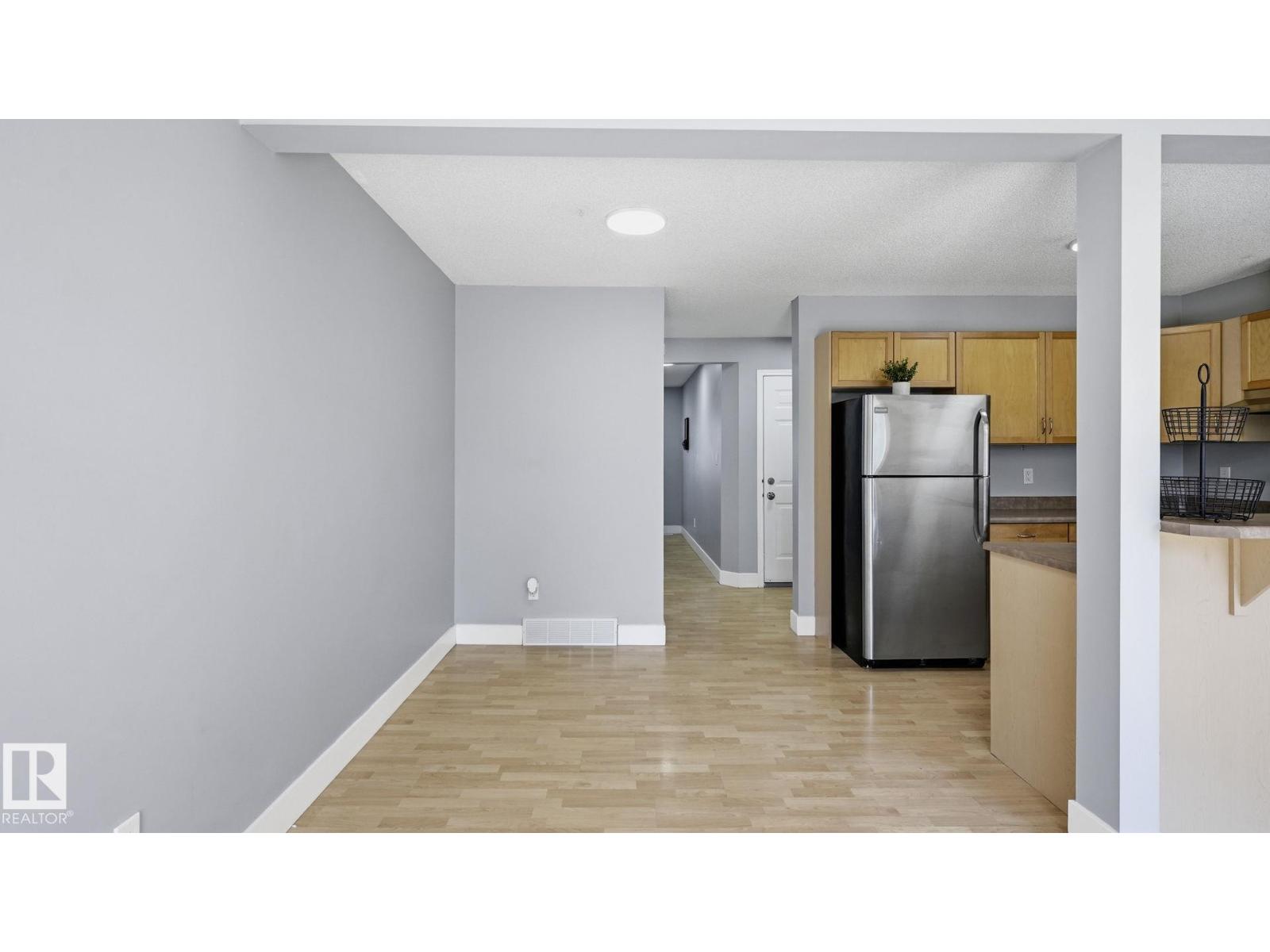 5507 163 AV NW - 15