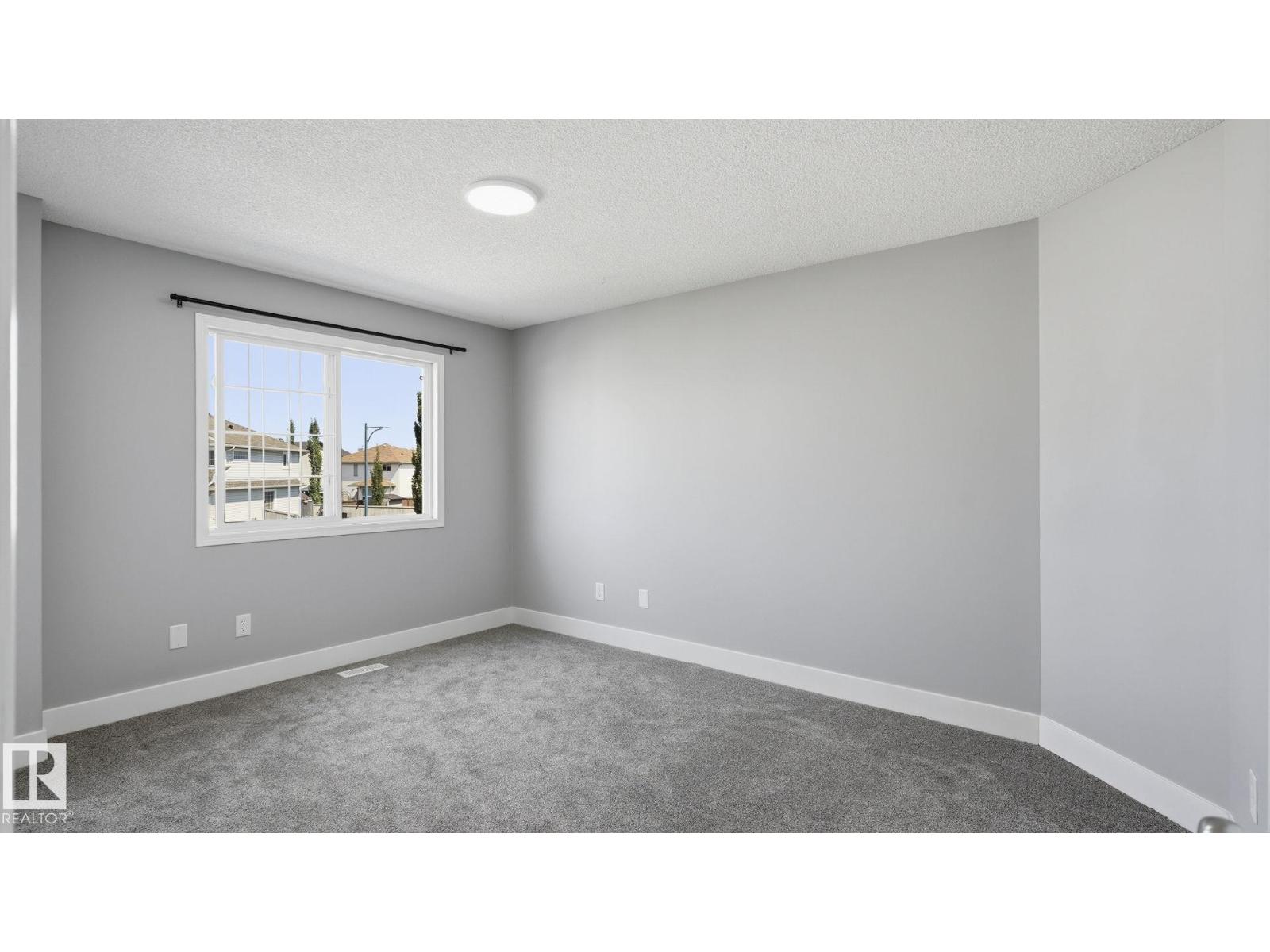 5507 163 AV NW - 20