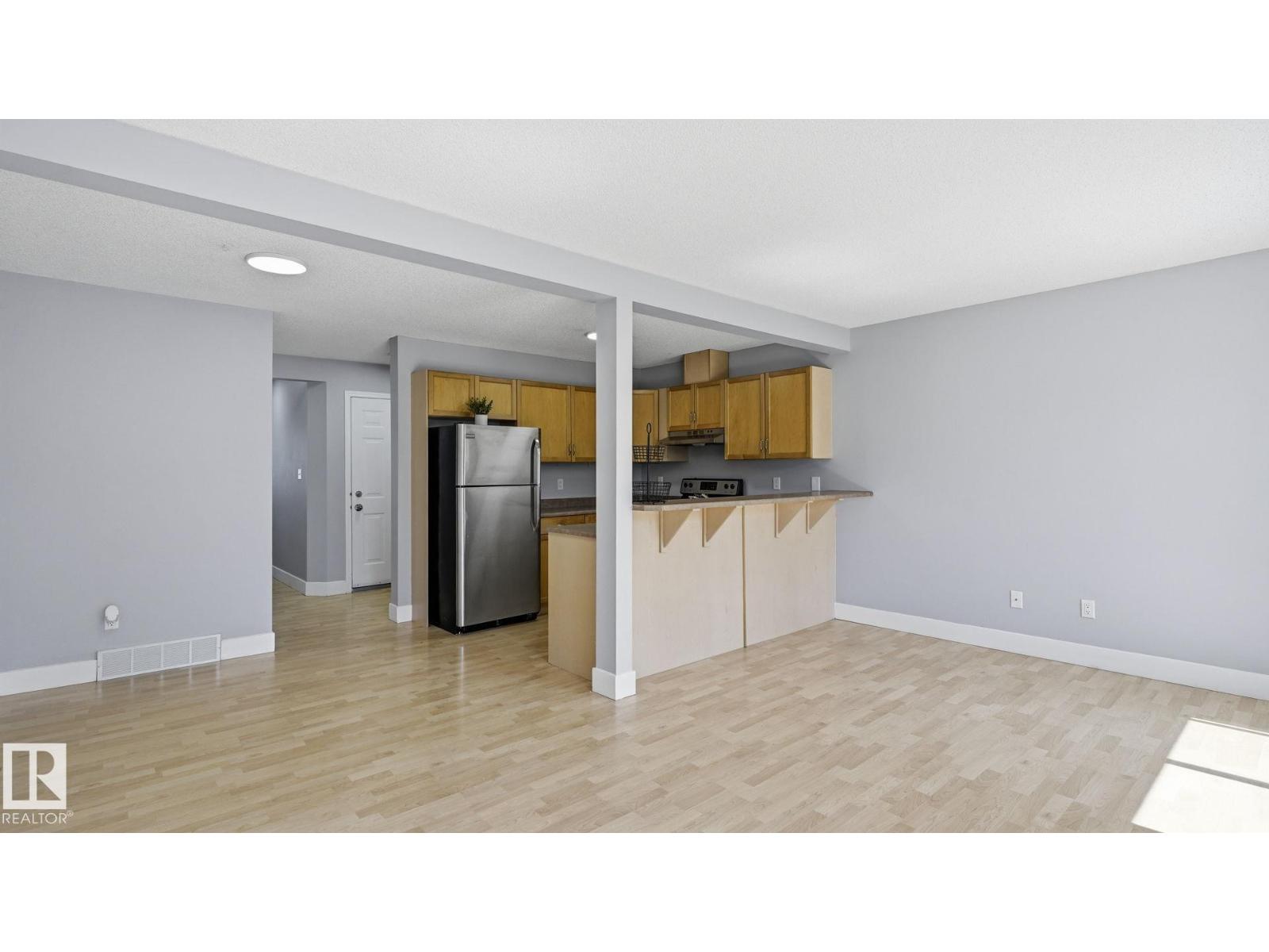 5507 163 AV NW - 8