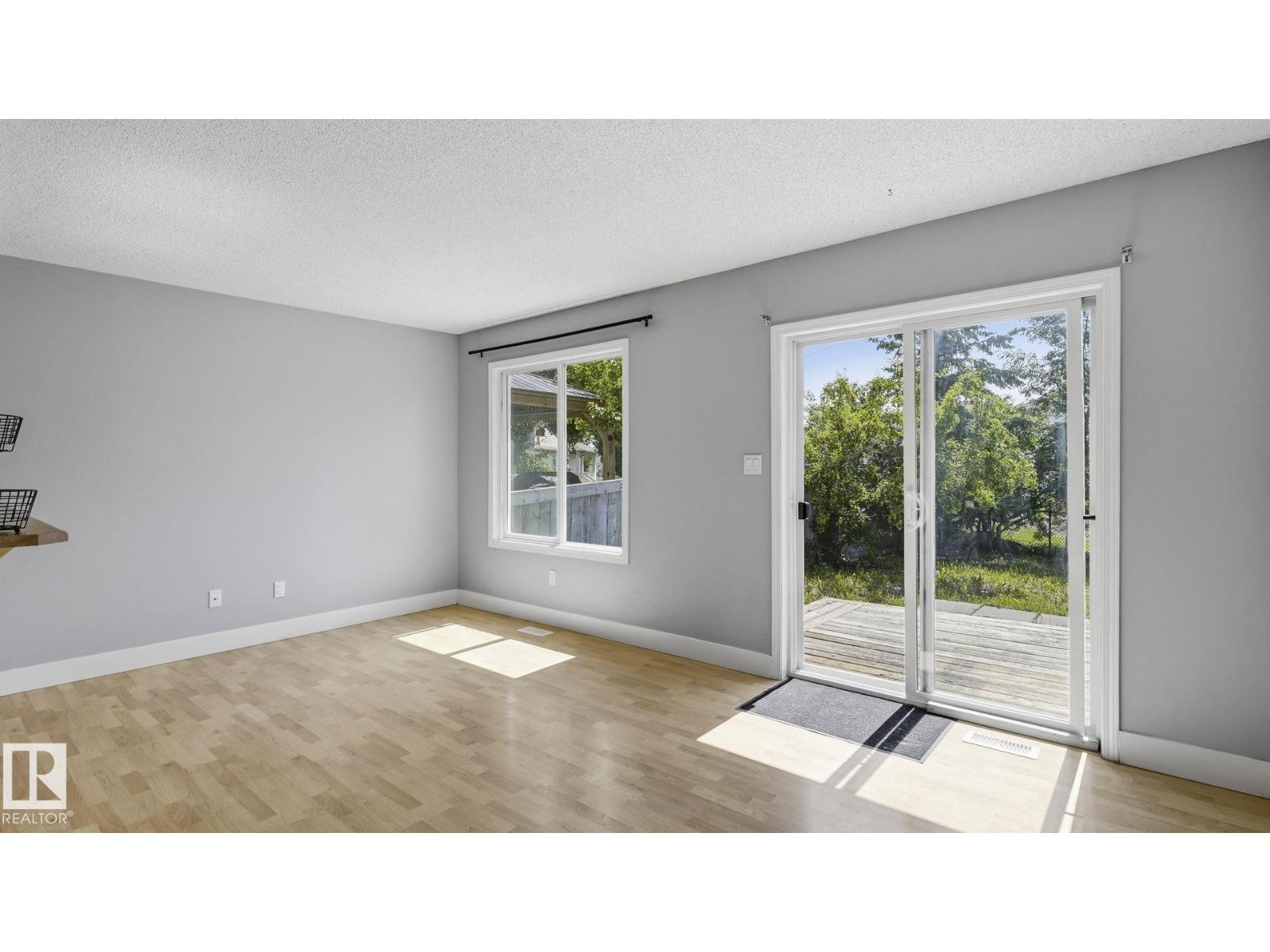 5507 163 AV NW - 13